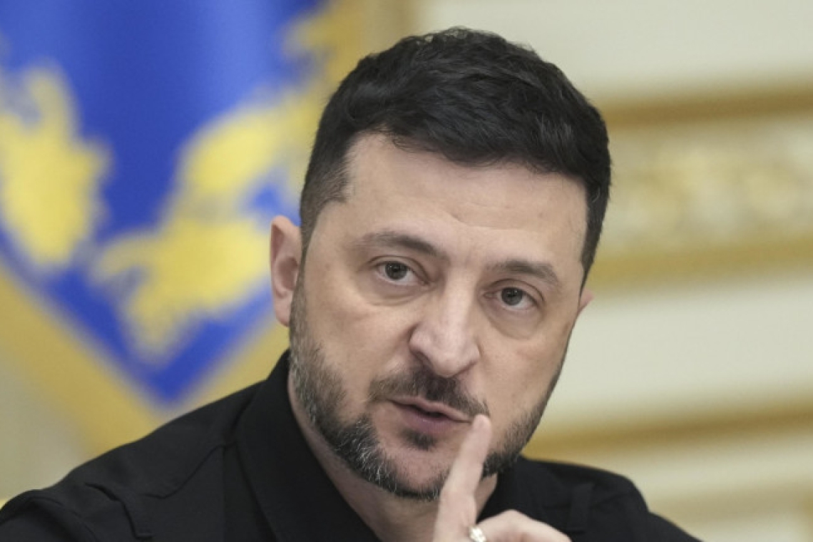 Зеленски: Бях информиран за преговорите във Флорида